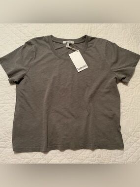 Splendid The Louisa Tee Short Sleeve Modern Fit T-shirt, Medium, Olive, NWT